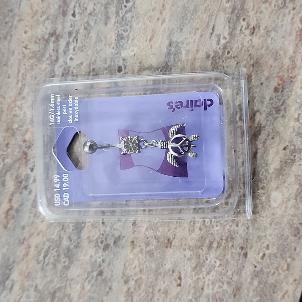Turtle belly button piercing - Picture 2 of 3